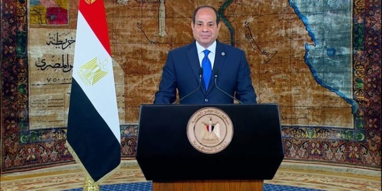 السيسي يتسلم أوراق اعتماد 23 سفيرًا جديدًا