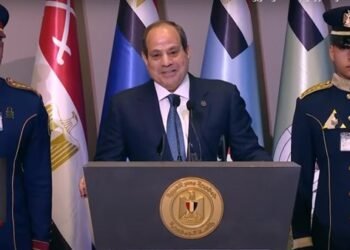 السيسي: لست بعيدًا عن واقع الناس.. والأزمة الاقتصادية ستنتهي بإرادة الشعب