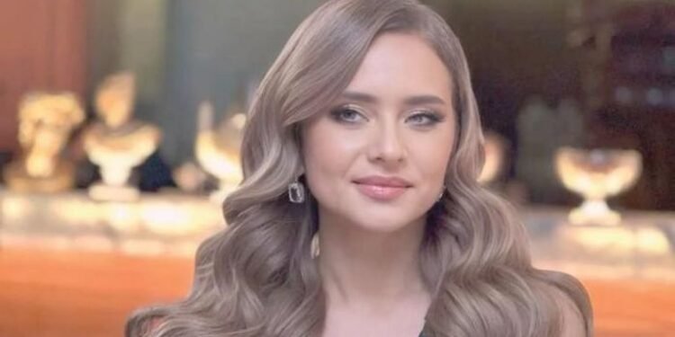 نيللي كريم تكشف حقيقة دخول والدتها المستشفى