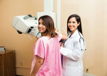 وزارة الصحة: الفحص الشهري يحمي من سرطان الثدي