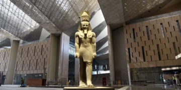 3 ملايين زائر للمتحف المصري الكبير منذ افتتاحه.. وزير السياحة: إقبال متزايد يعزز مكانة مصر عالميًا