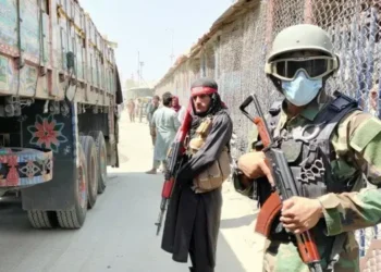 اشتباكات دامية بين طالبان والجيش الباكستاني