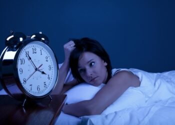 الصحة: النوم من 6 إلى 8 ساعات يوميًا يقي من ارتفاع ضغط الدم ويحافظ على صحة القلب