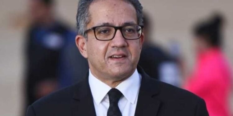 خالد العناني.. المصري الذي رفع علم العرب في اليونسكو