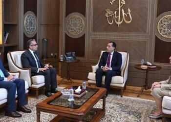 مدبولي يستقبل خالد العناني بعد فوزه بمنصب مدير عام اليونسكو