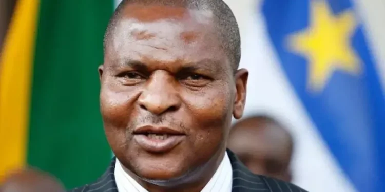 السلام يقترب من إفريقيا الوسطى..11 جماعة متمردة تُحل رسميًا والباقي في طريقه للتفكيك