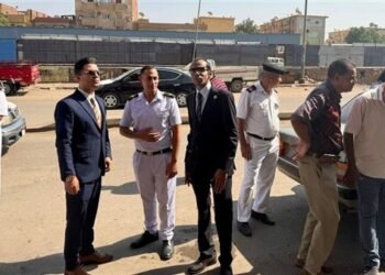 النيابة الإدارية تجري معاينة لموقع حادث اندلاع حريق بمخبز في أسوان