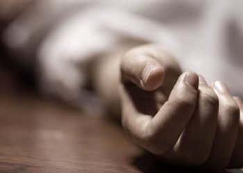 المتهمة بقتل بائع مناديل في الإسكندرية تمثل الجريمة في التحقيق