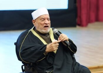 علماء الأزهر الشريف وكبار المشايخ يتوافدون على عزاء أحمد عمر هاشم