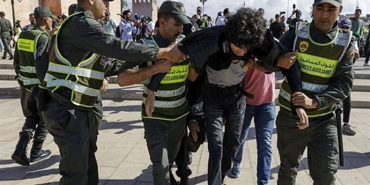 احتجاجات المغرب تتحول إلى مواجهات.. سقوط قتلى وعدد من الجرحى