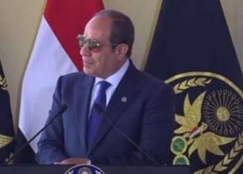 السيسي يطمئن المواطنين: موقفنا الاقتصادي بيتحسن يوم بعد يوم