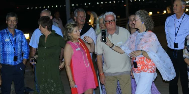 بني سويف تستقبل فوجاً سياحياً أسترالياً في جولة بممشى الكورنيش