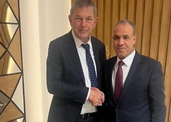 وزير الخارجية يبحث مع الأونروا دعم الإغاثة والتعافي في قطاع غزة