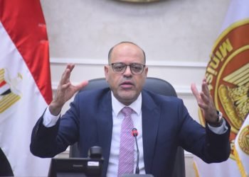 وزارة العمل تشدد الرقابة وتطالب المنشآت بتسجيل العمالة الأجنبية لتجنب العقوبات