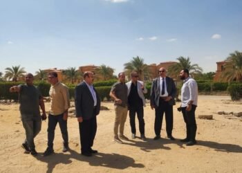 وزير الإسكان يتابع مستجدات ملف توفيق أوضاع الأراضي بالمدن الجديدة