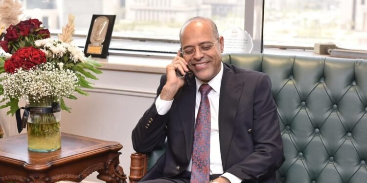 استجابة إنسانية من وزير العمل.. توفير فرصة عمل عن بُعد لفتاة من ذوي الهمم بالأقصر