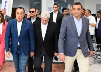 رئيس الوزراء يستعرض الموقف التنفيذي لأبرز المشروعات والمبادرات بمحافظة السويس