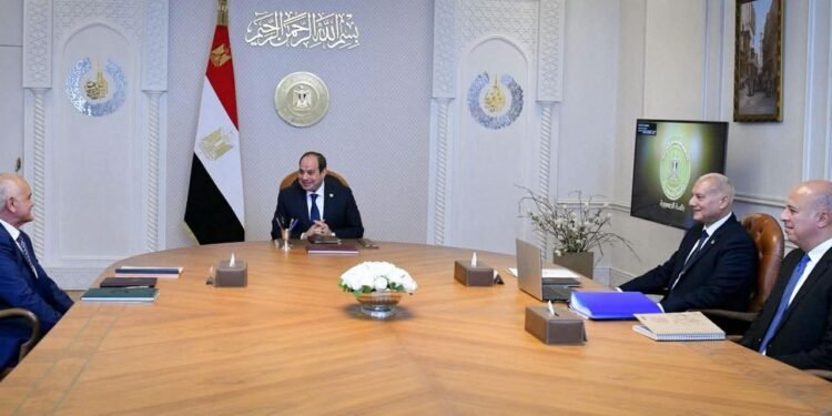 السيسي يطلق مبادرة “مصر معاكم” لرعاية أبناء الشهداء والمصابين بداية من يناير 2026