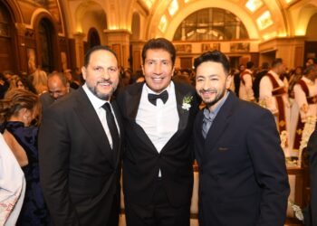 زفاف أسطوري يشعل محركات البحث.. نجوم الفن يشاركون  فرحة هاني رمزي بزفاف نجله