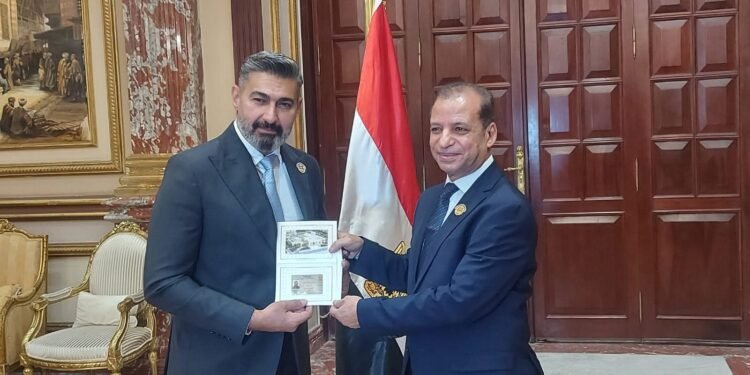 ياسر جلال يتسلم عضوية مجلس الشيوخ