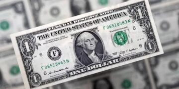سعر الدولار اليوم يشهد استقرارًا نسبيًا في البنوك المصرية والسوق الموازية