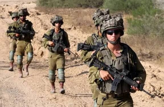 الجيش الإسرائيلي يعلن إصابة جنديين بعد هجوم بعبوة ناسفة في الضفة الغربية