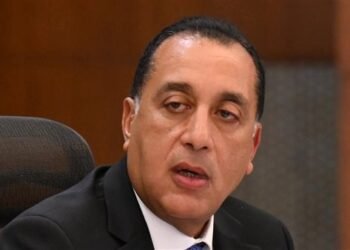 رئيس الوزراء: الدولة حريصة على دفع عجلة الصناعة الوطنية