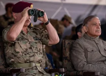 ملك الأردن يزور شركة للصناعات الدفاعية في إسلام آباد ويحضر تمرينا عسكريا