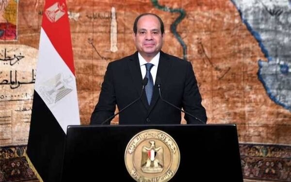 الرئيس السيسي يوجه وزير الصحة بمتابعة الفنان عمر خيرت وتقديم الرعاية الصحية المتكاملة