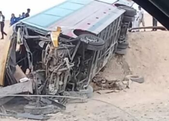 إصابة 31 شخصا في انقلاب أتوبيس نقل عام بالوادي الجديد