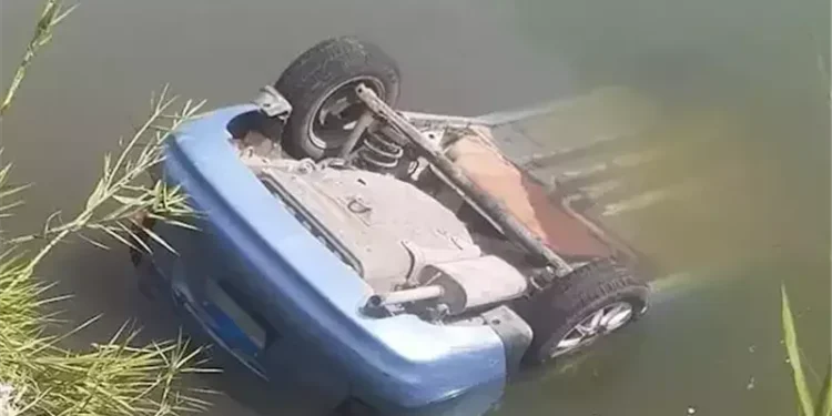 مصرع 3 شباب في انقلاب سيارة ملاكي بترعة المريوطية بأبو النمرس