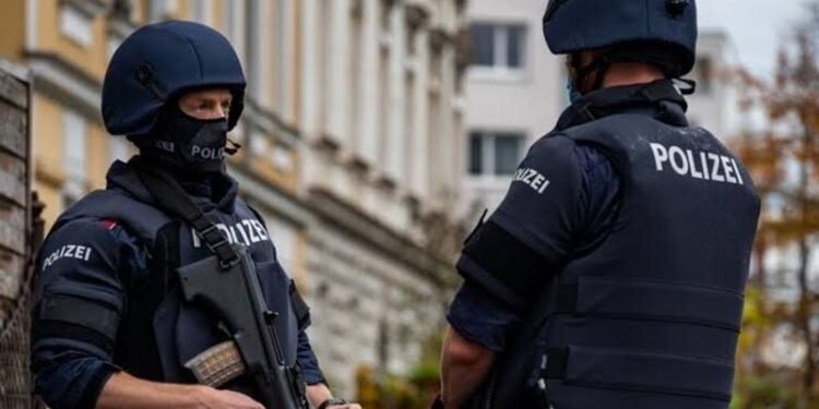 العثور على جثتي أم سورية وابنتها في النمسا بعد عام من اختفائهما