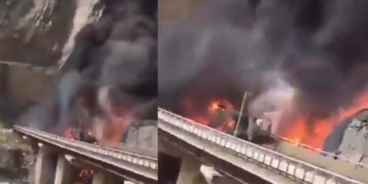 مصرع 40 معتمراً هندياً في حادث تصادم مروع بالمدينة المنورة