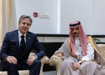 وزير الخارجية السعودي يبحث مع نظيره الأمريكي مستجدات المنطقة وتعزيز العلاقات الثنائية