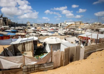 الأونروا تحذّر من توقف خدماتها: عجز مالي يهدد ملايين الفلسطينيين