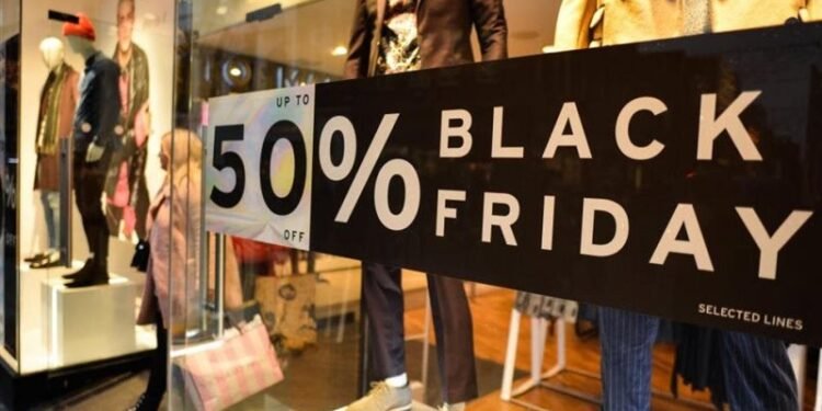 حماية المستهلك: غرامة مليونَيْ جنيه للإعلانات المضللة في عروض "الجمعة البيضاء"