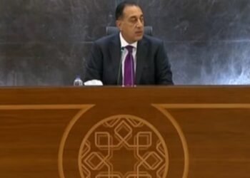 حالات فردية.. رئيس الوزراء يعلق على بعض الممارسات في المتحف المصري الكبير