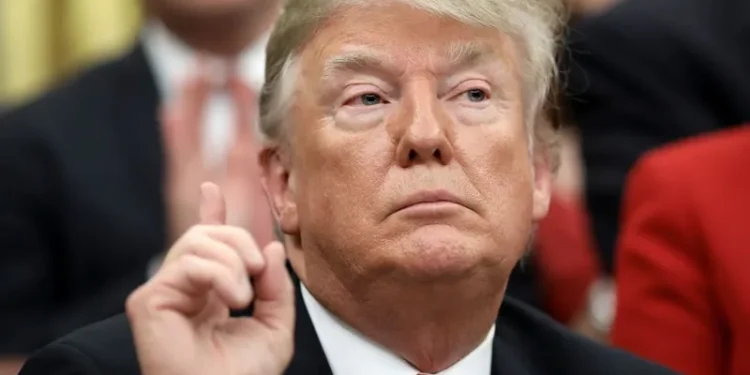 ترامب: لا أستبعد أي خيار بشأن فنزويلا.. ومادورو ألحق ضررًا كبيرًا ببلادنا