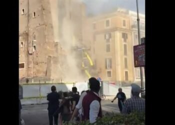 انهيار برج كونتي في روما.. ومحاولات لانتشال عالقين تحت الأنقاض