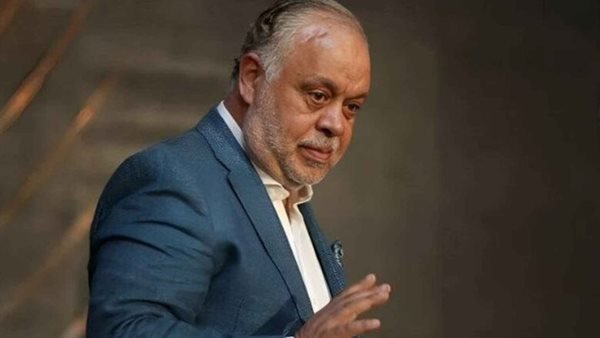 أشرف زكي يتراجع عن استقالته من نقابة المهن التمثيلية