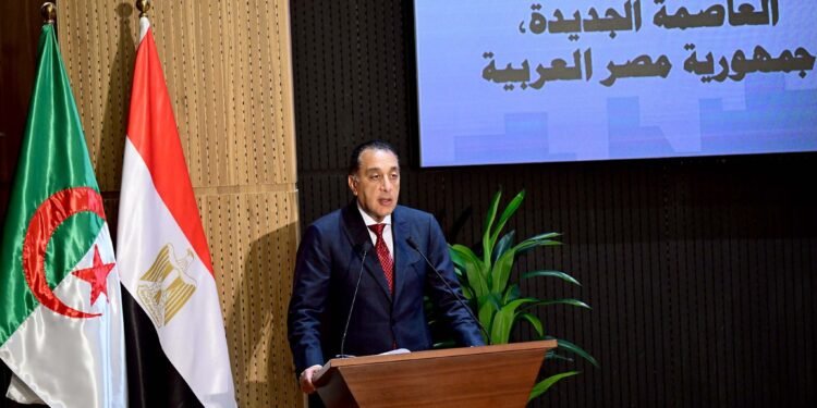 مدبولي: الشركات المصرية العاملة بالجزائر أثبتت قدرتها على تنفيذ مشروعات كبرى