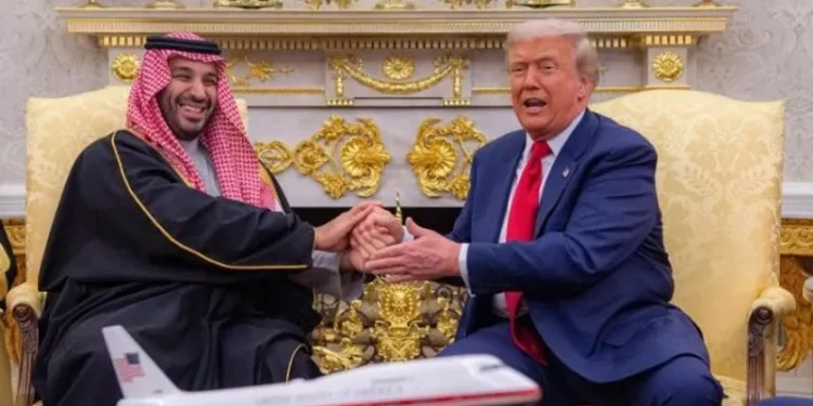 السعودية والولايات المتحدة توقعان اتفاقية دفاع استراتيجي كبرى