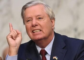 سيناتور أمريكي: : لا إعمار في غزة ولا سلام بالشرق الأوسط طالما حماس مسلّحة