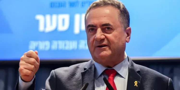 وزير جيش الاحتلال: سيتم تجريد غزة من السلاح حتى آخر نفق