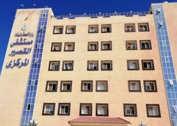 مصرع شخص وإصابة 7 أجانب بحادث على طريق القصير – مرسى علم