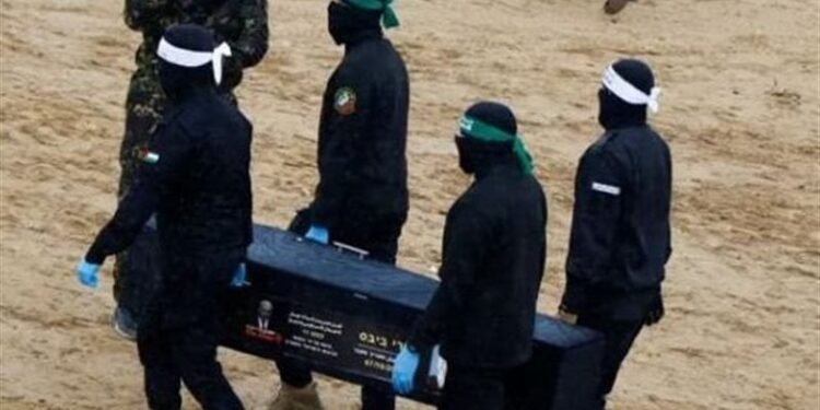 حماس تسلم 24 جثة أسير إسرائيلي للاحتلال