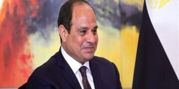السيسي وقرينته يستقبلان رئيس كوريا الجنوبية وحرمه
