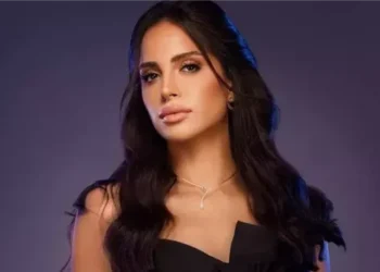 الإعلامي ربيع هنيدي يعلن زواج آمال ماهر من رجل الأعمال علي محجوب