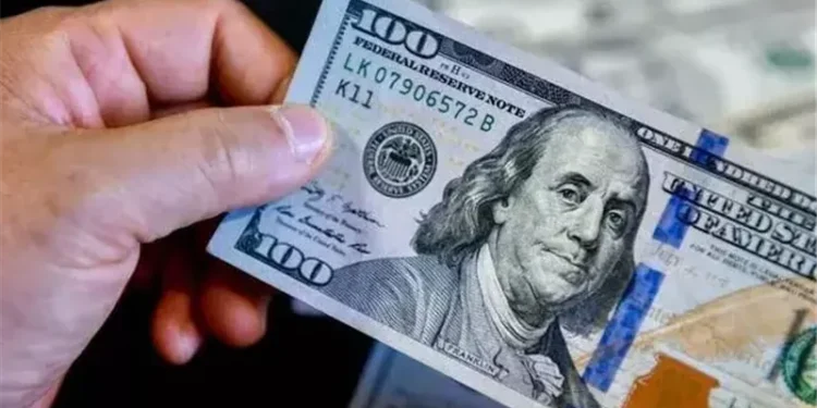 آخر تطورات سعر صرف الدولار في البنوك المصرية