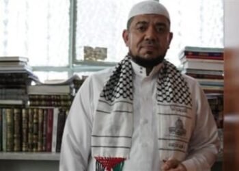 بسبب دعمه لفلسطين.. انقسام واسع حول قرار طرد الإمام المصري محمد شاهين من إيطاليا